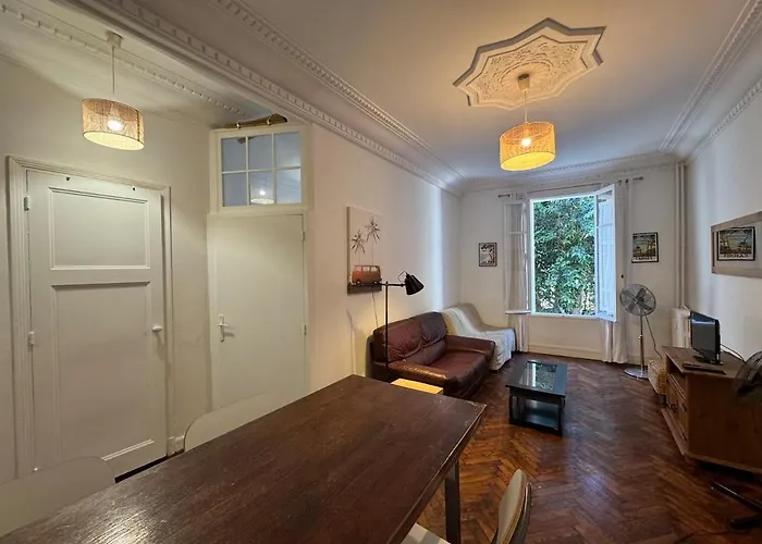 Beau 2 Pieces, Art Deco, Plein Centre * Antibes