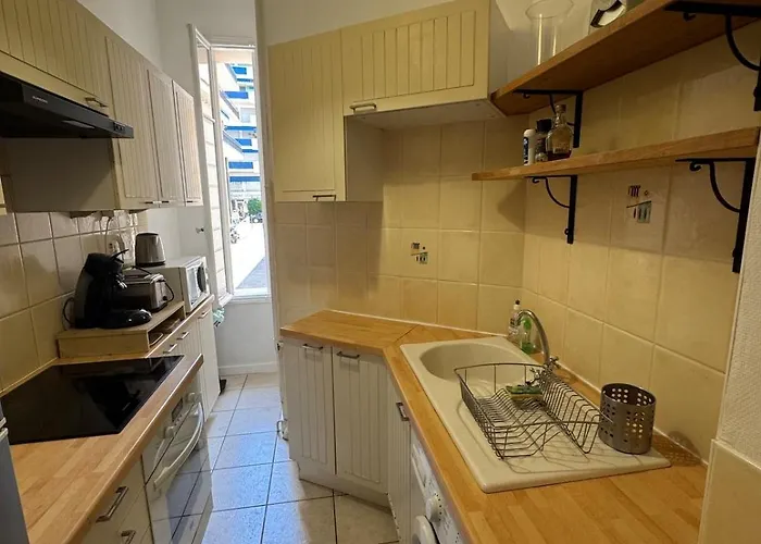 Beau 2 Pieces, Art Deco, Plein Centre Antibes